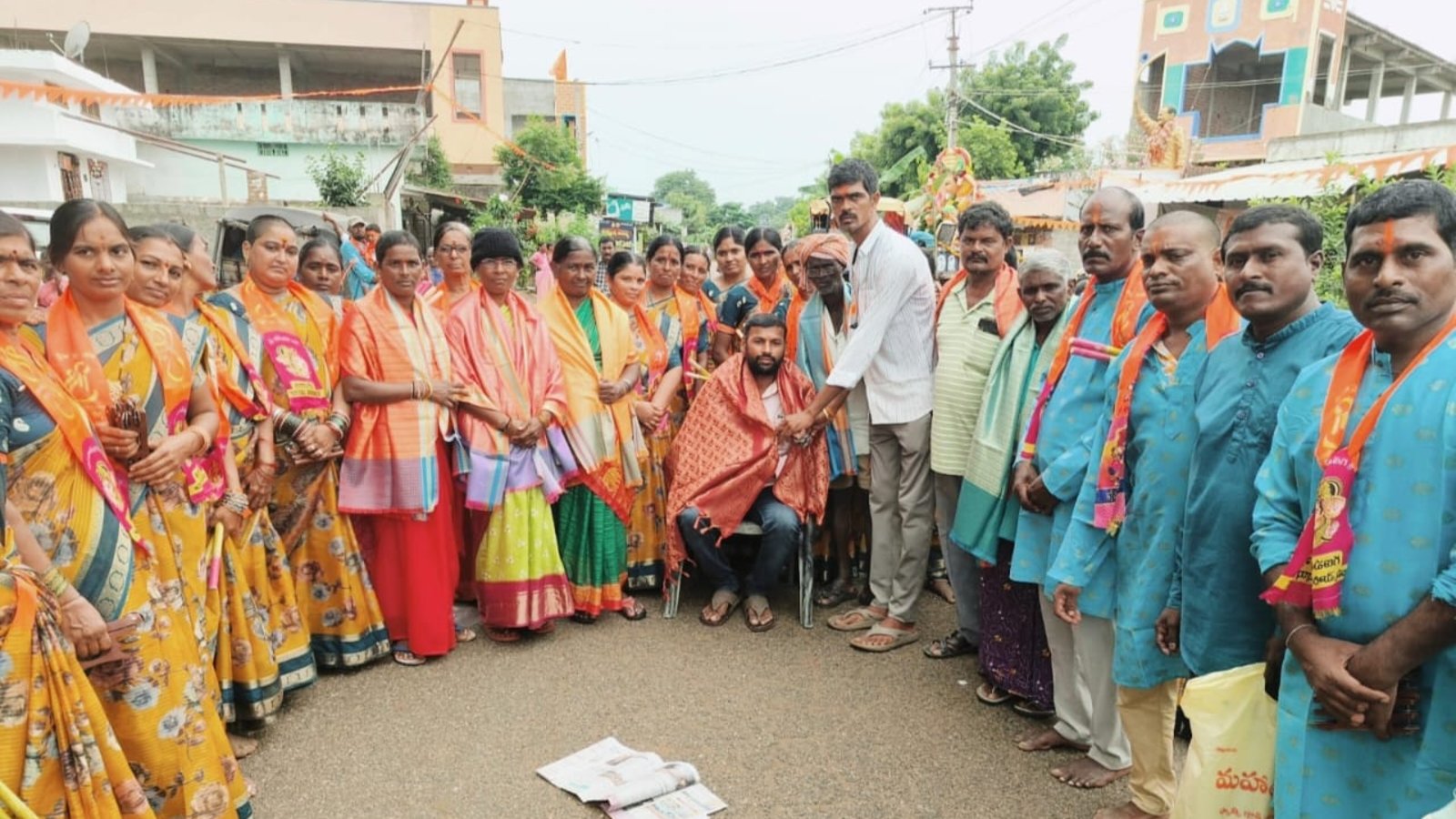 చిన్ననాగారంలో జీపీ కార్యదర్శి, సిబ్బందికి ఘన సన్మానం