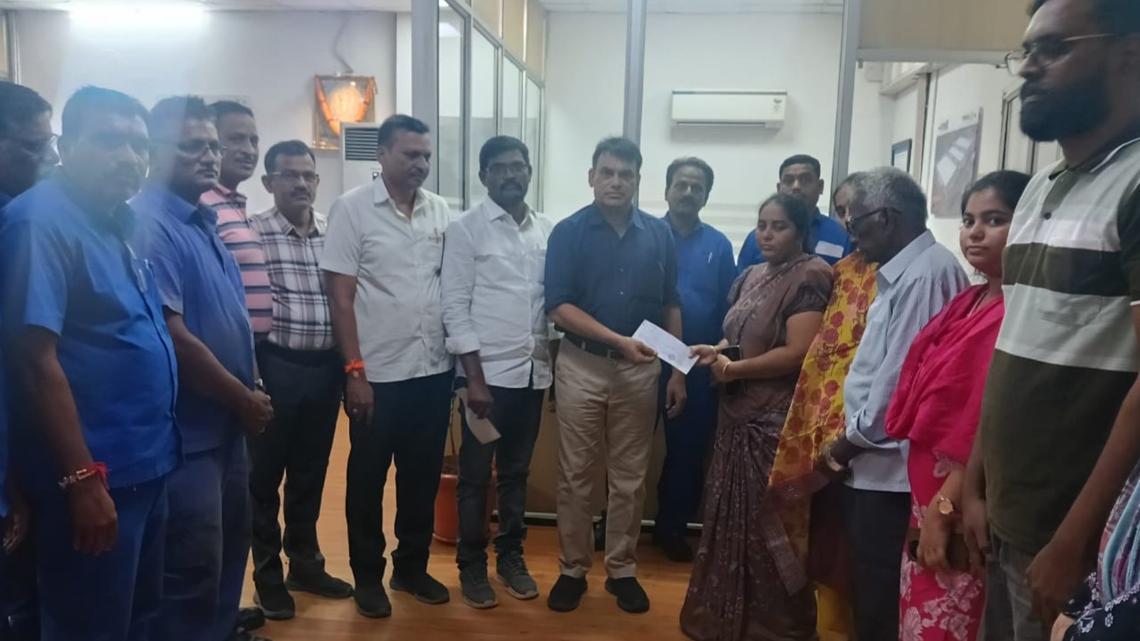 కిర్బి కార్మికుడి కుటుంబానికి రూ.33.59 లక్షల డెత్ రిలీఫ్ ఫండ్