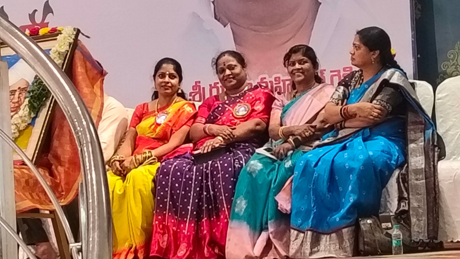 ఉత్తమ ఉపాధ్యాయులకు ఘన సన్మానం