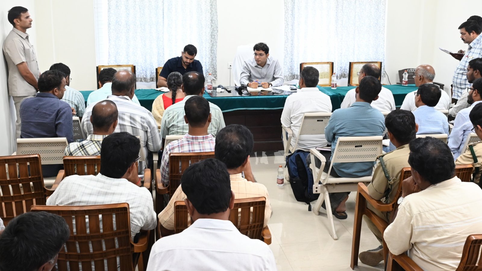 పుష్కరాల పనులన్నీ గడువులోగా పూర్తి చేయాలి