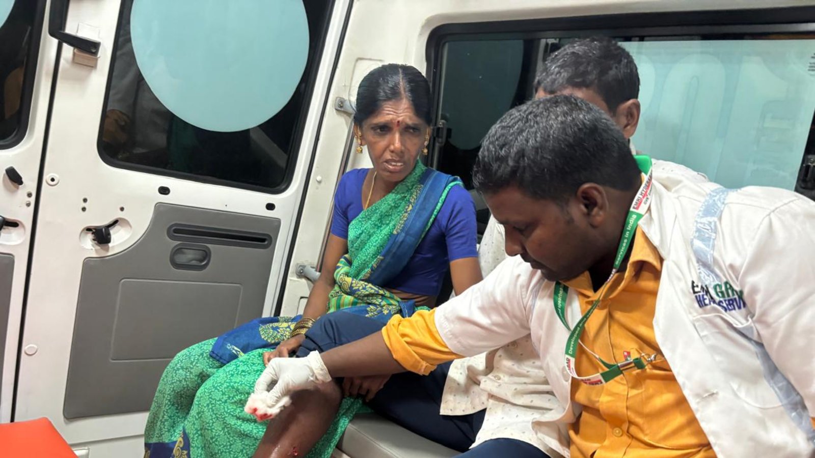 ఇనుగుర్తిలో పిచ్చికుక్క స్వైర విహారం.. ఎనిమిది మందికి గాయాలు
