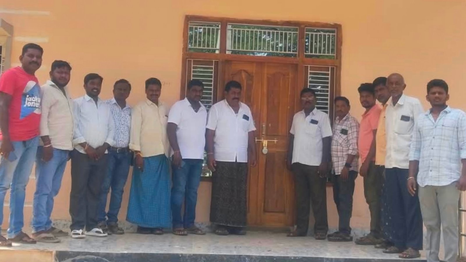 జిపి భవనం ప్రారంభానికి కాలయాపన తగదు సర్పంచి కుమార్