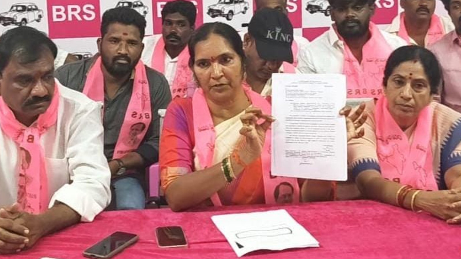 పండుగలోపు రెవెన్యూ డివిజన్ ప్రకటించాలి మాజీ ఎమ్మెల్యే పద్మాదేవేందర్ రెడ్డి