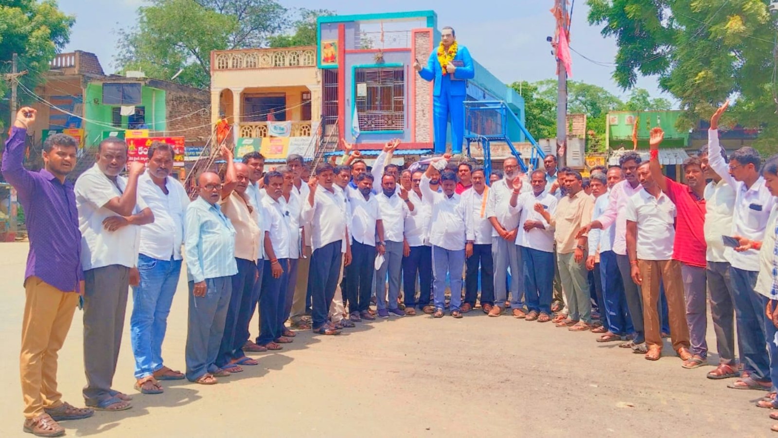 సభాపతిని దూషించడంపై కాంగ్రెస్ నిరసన