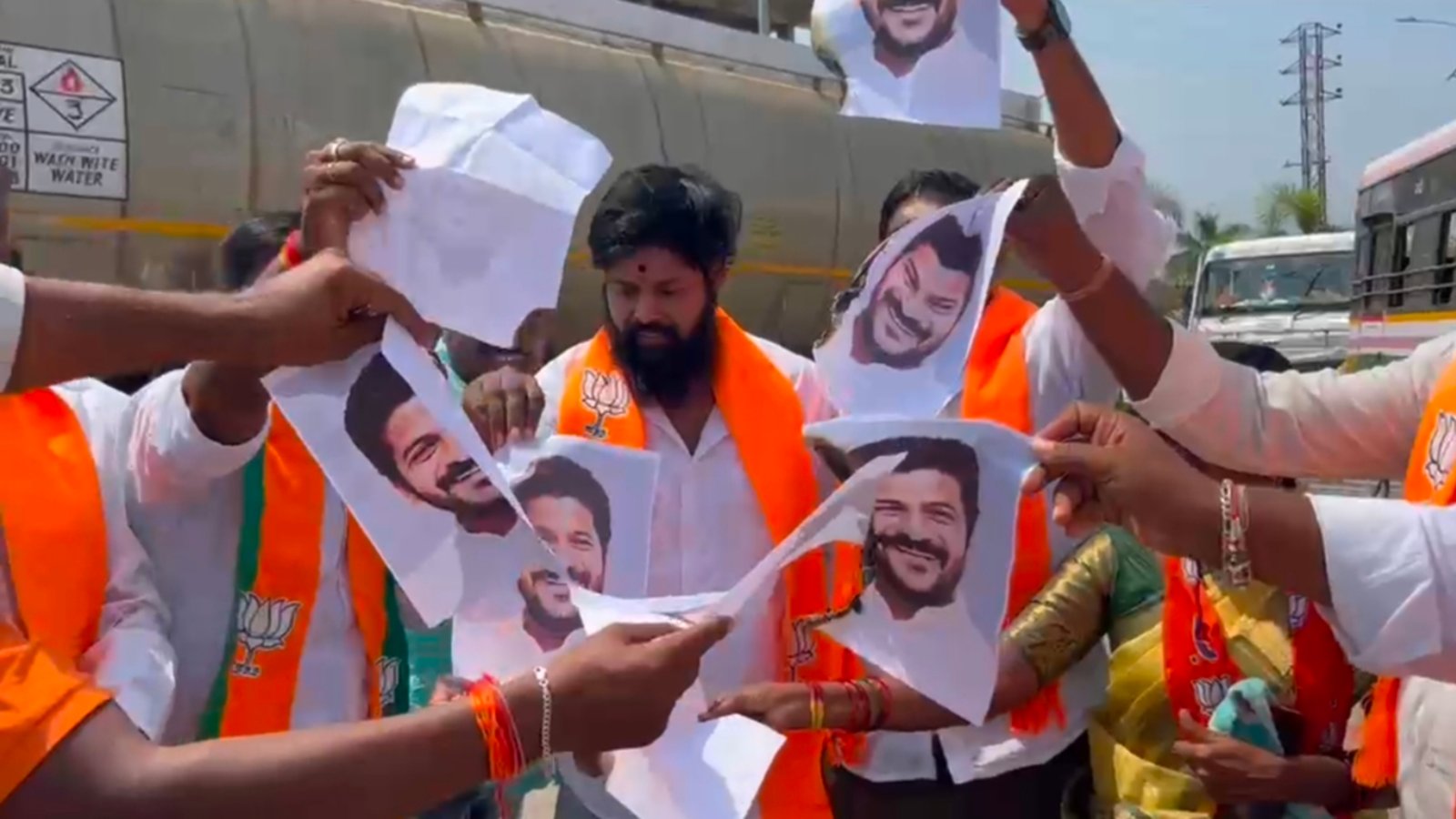 సీఎం వ్యాఖ్యలపై బీజేపీ ఆధ్వర్యంలో నిరసన...