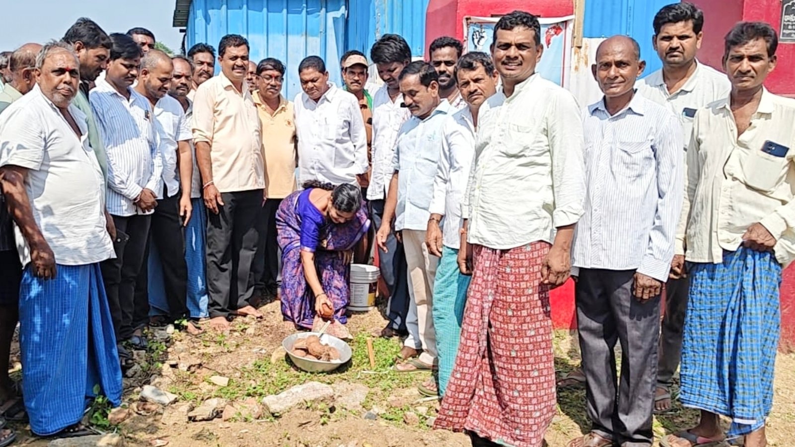 చిన్నముప్పారానికి రవిచంద్ర దాతృత్వం.. మినరల్ వాటర్ ప్లాంట్ కు భూమి పూజ..