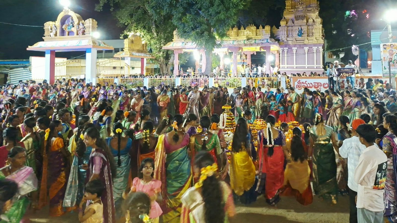 ఐదు గ్రామాల్లో బతుకమ్మ జాతర