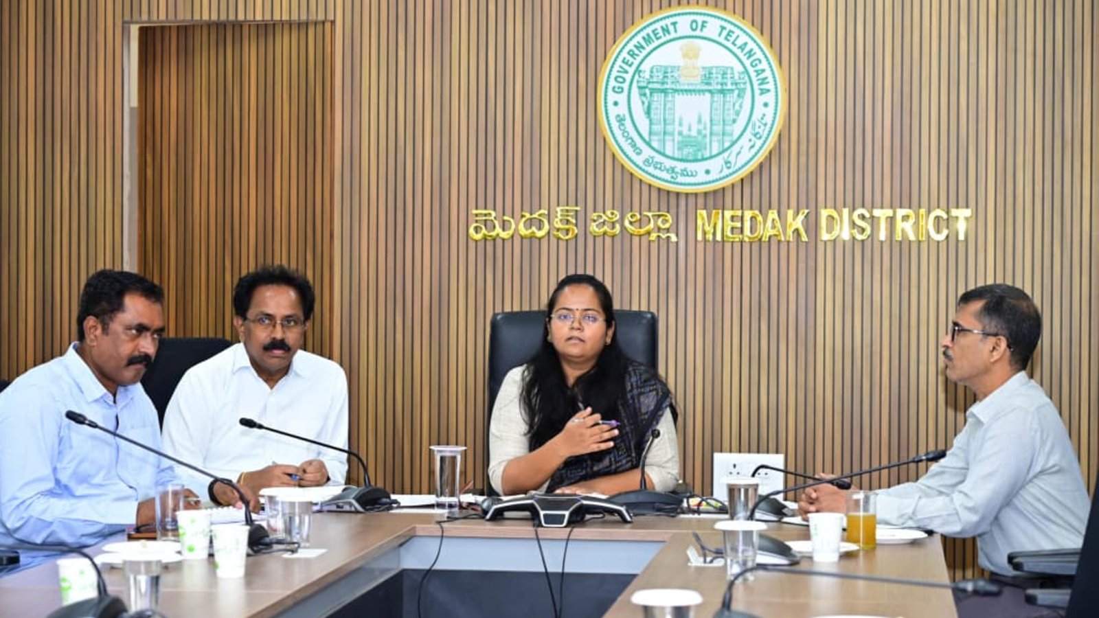 భూ రీసర్వే పనుల్లో వేగం పెంచాలి