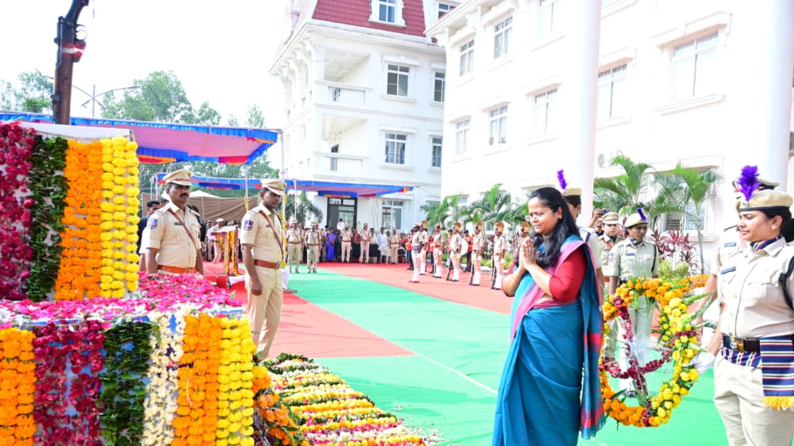 పోలీసు అమరవీరుల త్యాగాలు వెలకట్టలేనివి: కలెక్టర్