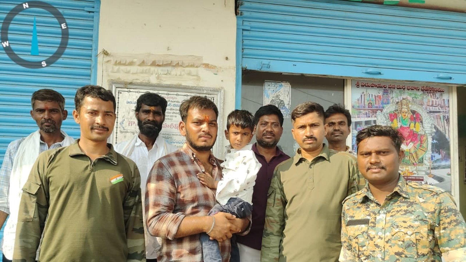 తప్పిపోయిన బాలుడిని తల్లిదండ్రుల చెంతకు చేర్చిన మెదక్ పోలీసులు