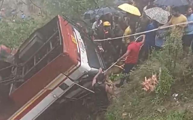 himachal-pradesh-mandi-bus-accident-1750135503