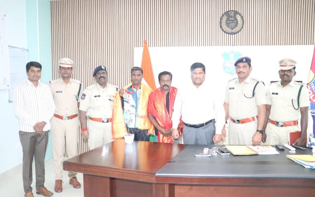 338dd72a-716a-48b3-9e95-7cbe61d97253
