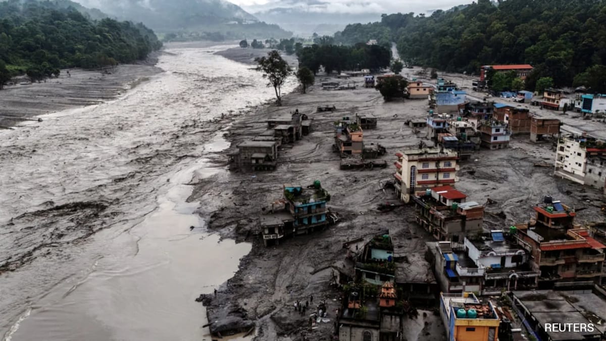ftcbnv6c_nepal-floods_625x300_31_August_26